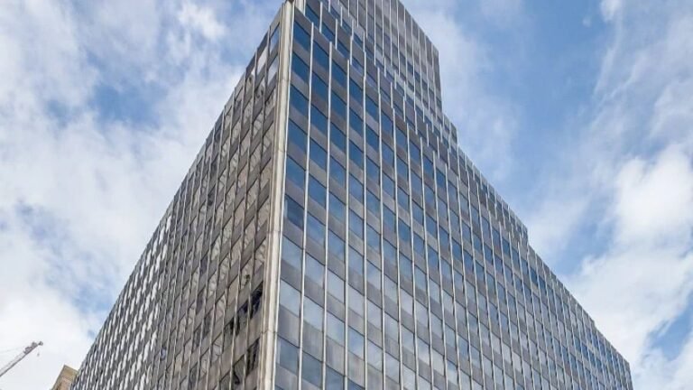 NYC Taxi and Limousine Commission Moves Headquarters to 250 Broadway