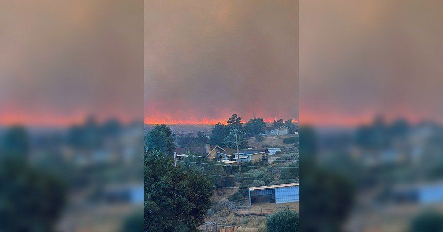Fast-moving wildfire threatens Reno, Nevada, forcing thousands to evacuate
