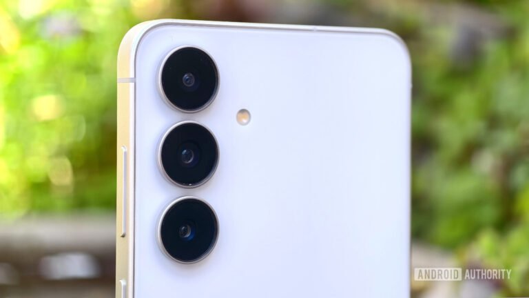 Galaxy S26 FE case leak shows off Samsung’s next affordable flagship in two shades