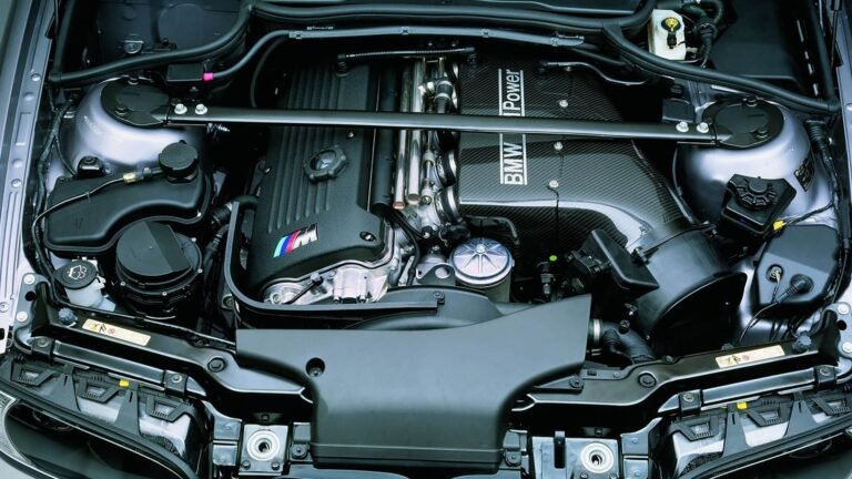 Small Engine, Big Power: What Magic Did BMW Use To Get 360 HP From A 3.2-Liter Inline-6 Without A Turbo?