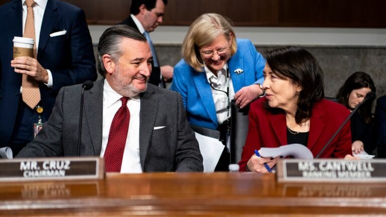 Cruz, Cantwell seek to get their college sports bill over the goal line