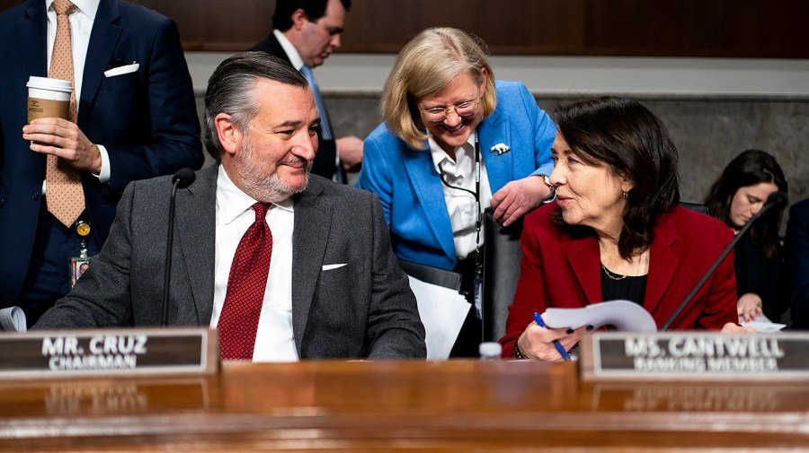 Cruz, Cantwell seek to get their college sports bill over the goal line