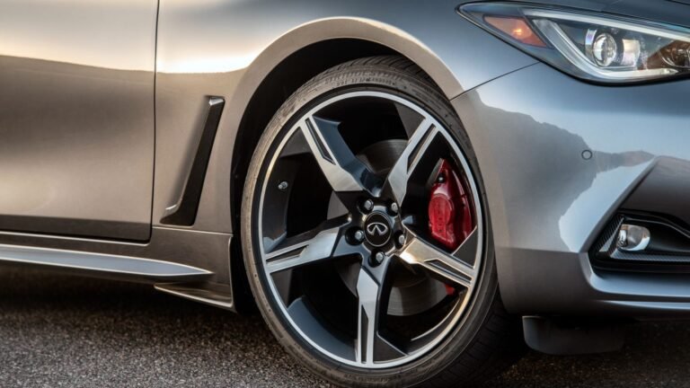 Infiniti Killed This 400-HP Coupe Right As Nissan Put Its Engine In The New Z
