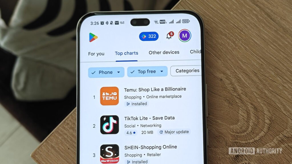 Big app download hogging your data? Google Play Store may finally let you pause it