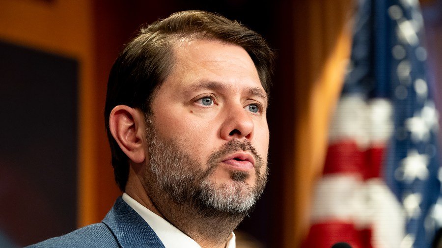 Gallego: USS Lincoln concerns prove Trump views servicemembers as 'toys'