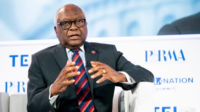 Clyburn says he backs El-Sayed: 'All of us deserve second chances'