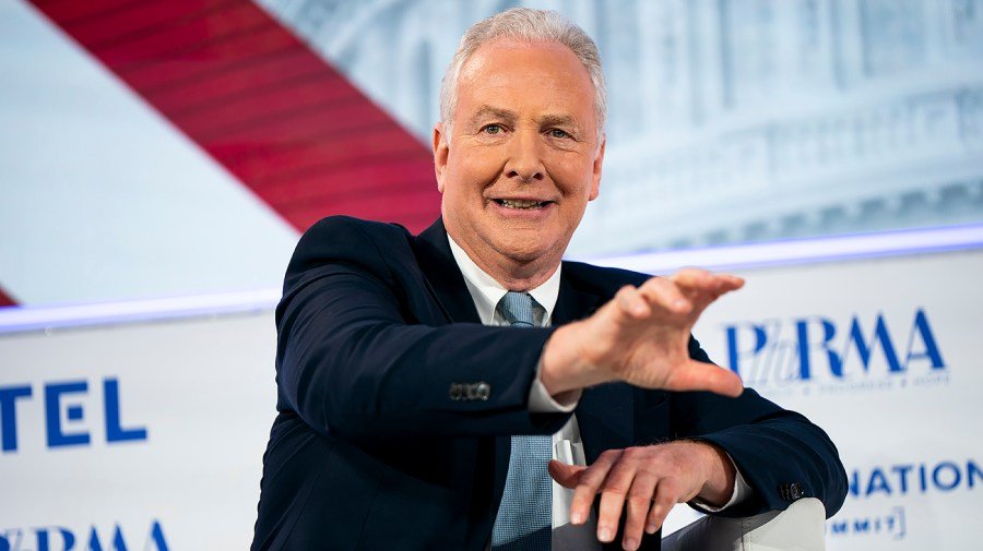 Van Hollen says he wouldn't reject DSA endorsement, but 'certainly not seeking' one