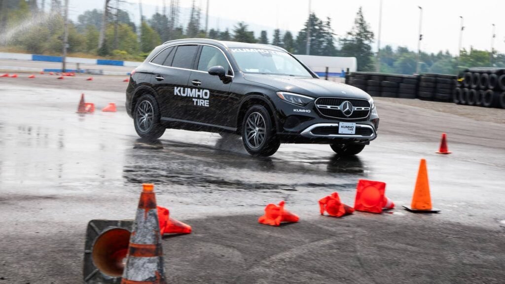 Testing the 2026 Mercedes-Benz GLC 300 on Kumho Crugen GT Pro Tires