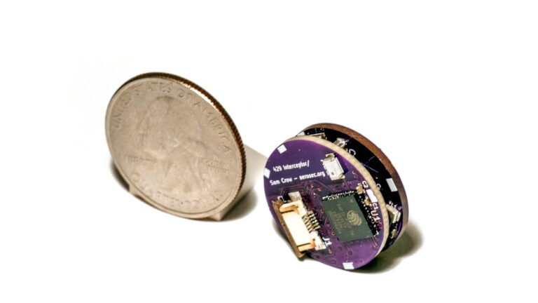 A $100 Coin-Sized Device Can Hijack A Boeing 737