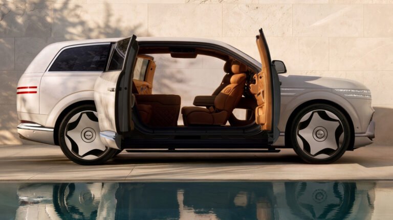 2027 Genesis GV90 Neolun Brutally Mogs Rolls-Royce With B-Pillar-Less Coach Doors And Heated Wood Floors