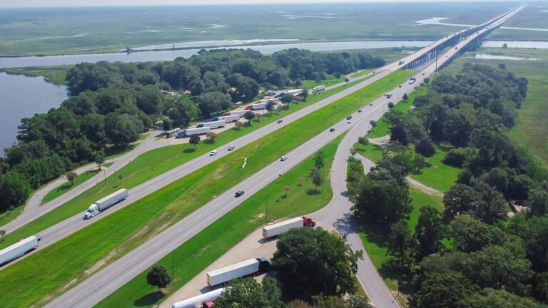 Why Interstate Highway Rest Areas Have Vending Machines Instead Of Restaurants