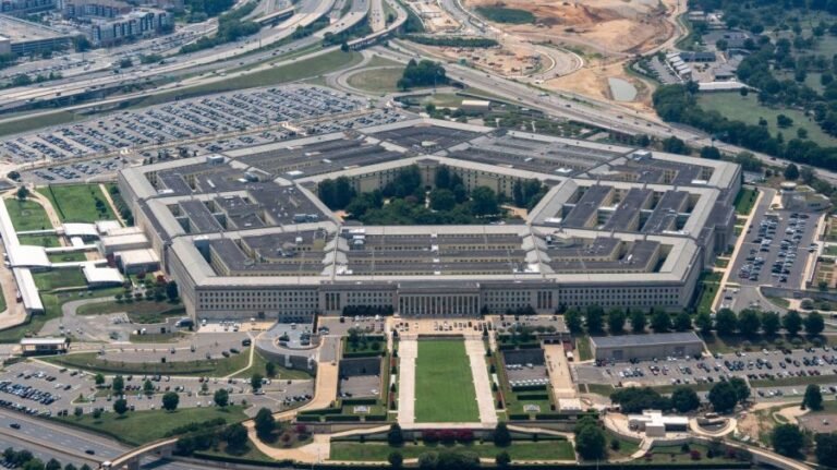 Trump administration asks Supreme Court to allow military's transgender ban 