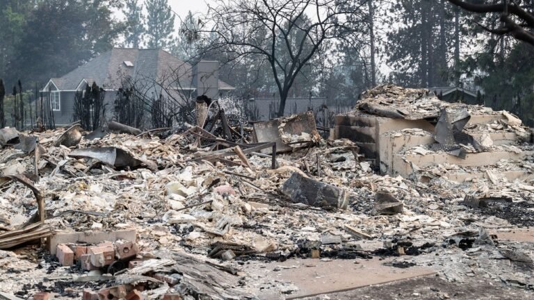 Spokane wildfires: Map, smoke tracking tools, and latest update as 3 fires devastate eastern Washington