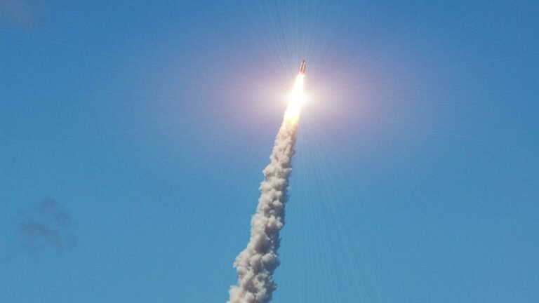 How SpaceX rockets could transform the global cargo system