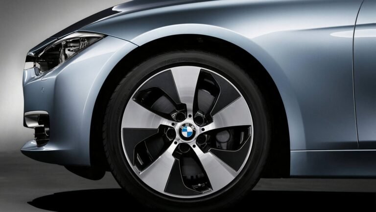 A $40,000 3 Series Luxury Sedan Now Costs $12,000 Because Of BMW's Own Leasing Addiction