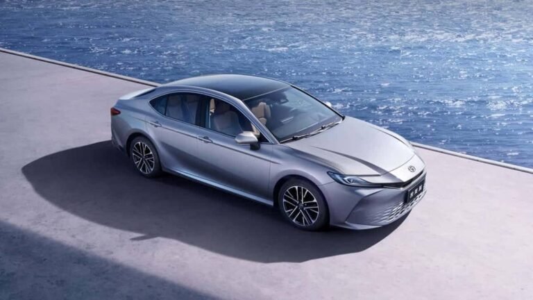China’s Toyota Camry Gets a Laptop-Sized Screen Update for 2027