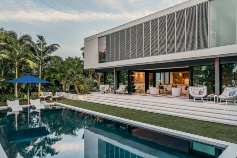 A Paul Rudolph Original Is Rebuilt for Modern Coastal Living