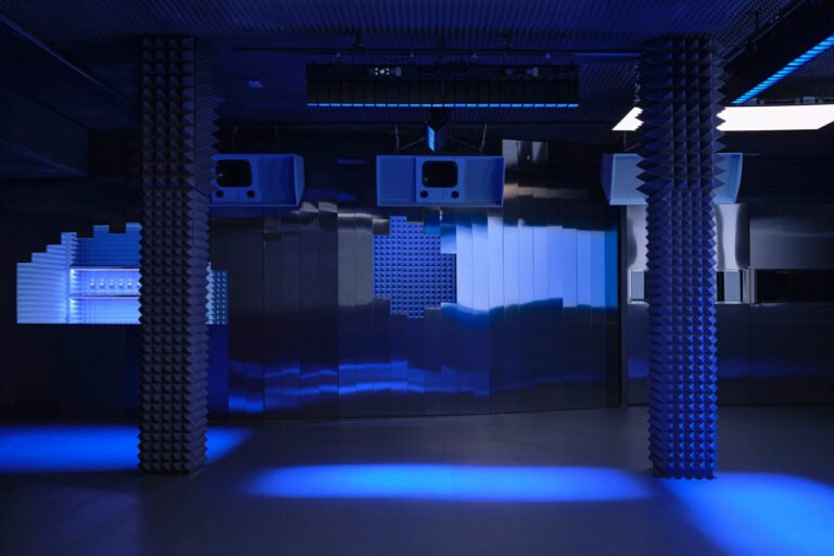 Clap Studio Turns an Iconic Spanish Nightclub Into a Study in Pure Sound