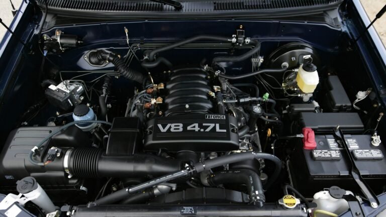 Toyota's Million-Mile V8 Followed 3 Rules The Recall-Plagued New Tundra Ignored