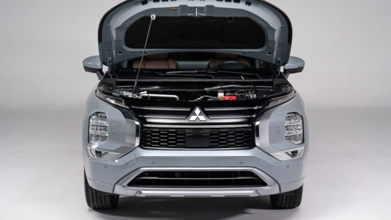 Mad Scientists In Japan Redesign The Piston For New Direct-Injection Engine