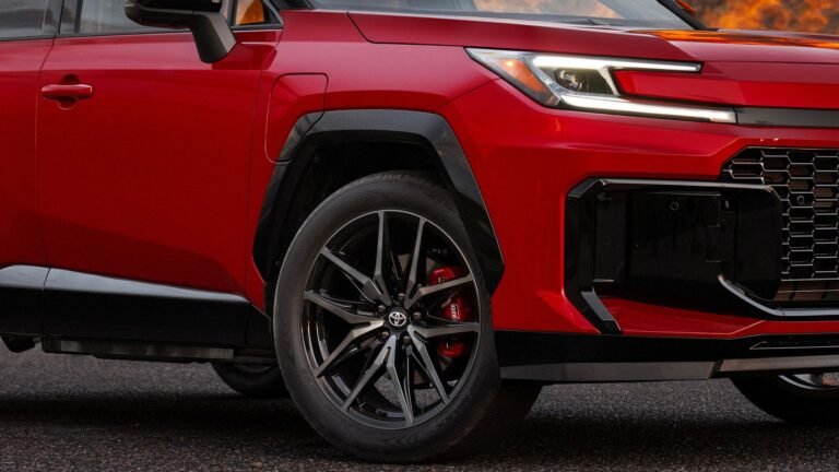 6 Hybrid Family SUVs That Just Made Their Own V6 Gas Siblings Obsolete