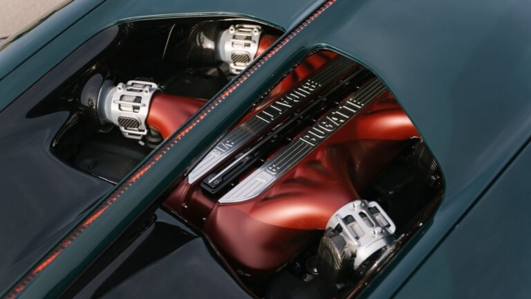 'Always A Little Bit Dirty' - Bugatti V16 Doesn't Need Speakers To Sound Filthy
