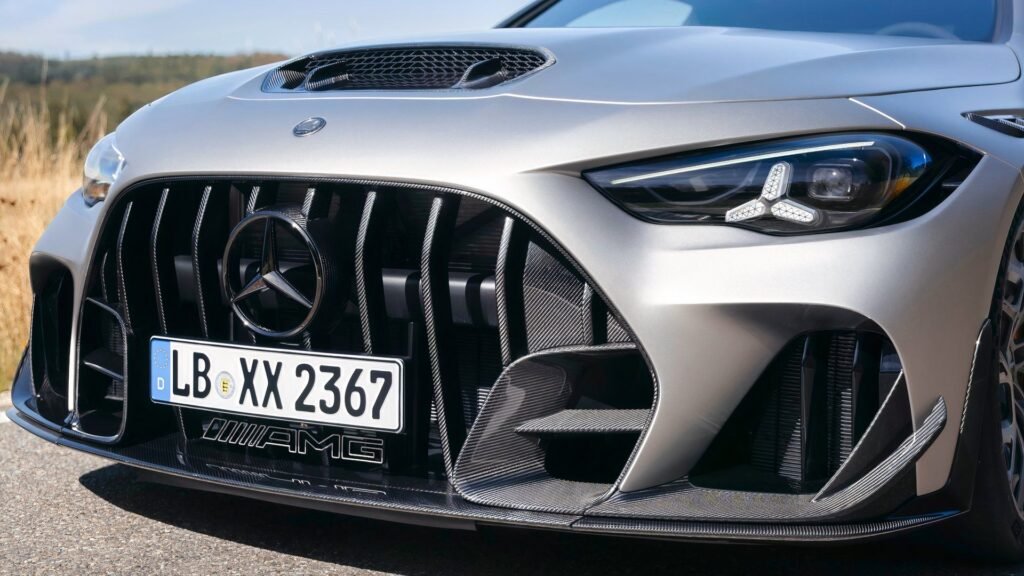 Noise, Power, Gas: These 4 V8 Engines Are A Solid Middle Finger To The Failed Electrification Movement
