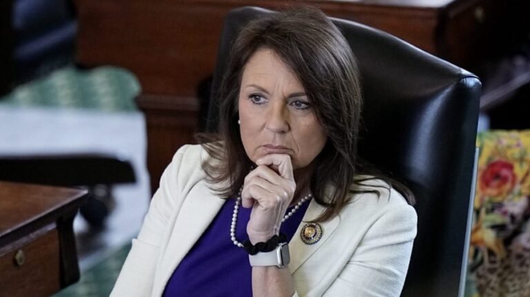 Ken Paxton's estranged wife tells GOP women: Vote Republican 'even if we’re mad'