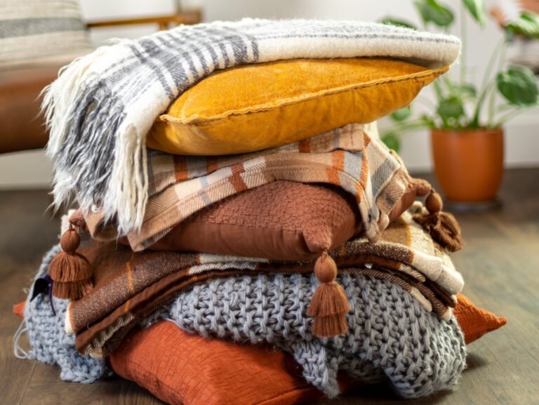5 tasteful fall decorations to add to your home, and 3 tacky ones to avoid, according to an interior designer