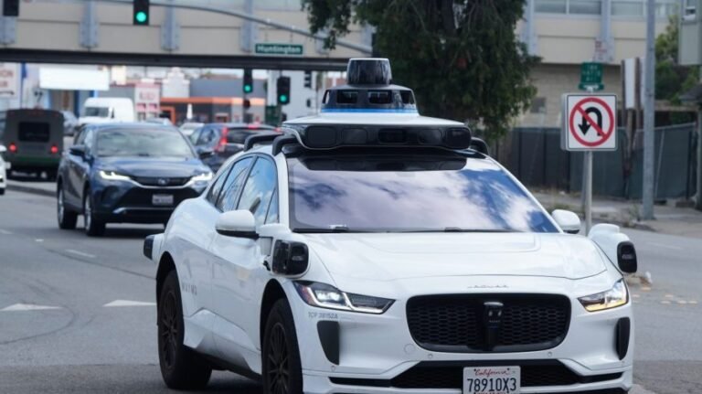 Minneapolis driverless car ordinance would require human monitors