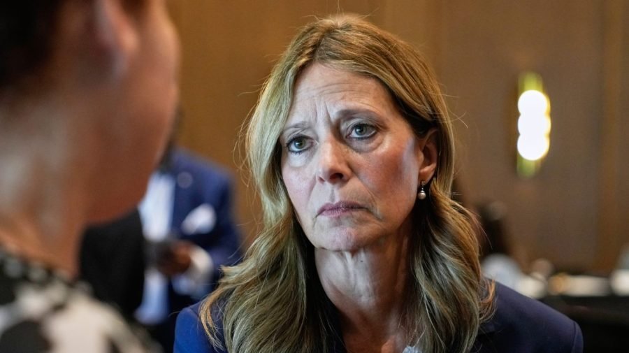 Ohio gubernatorial candidate confronted by armed man at fair