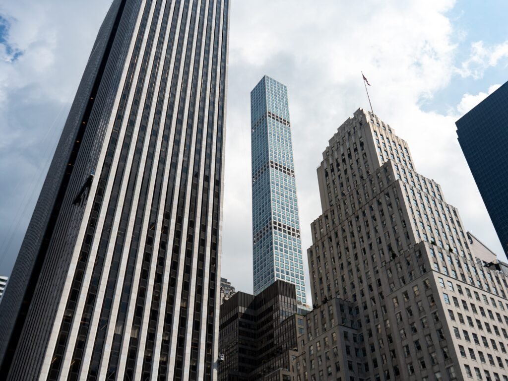 Rich New Yorkers' incomes have soared, but it means more wealth to tax