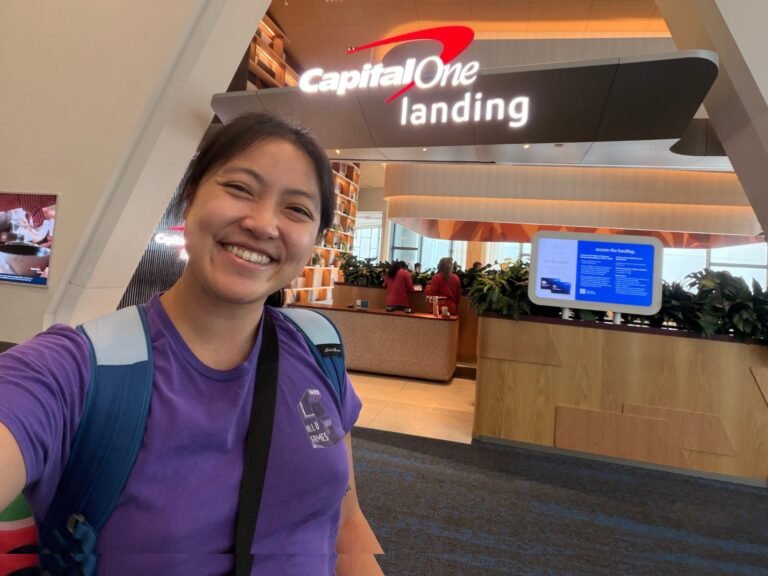 I visited Capital One's lounge at LaGuardia. I loved the free steak and shrimp, but I'll do 1 thing differently next time.
