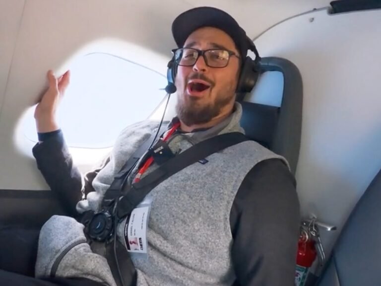 Flying in Beta Technologies' Alia CX300 showed me why electric planes aren't mainstream yet