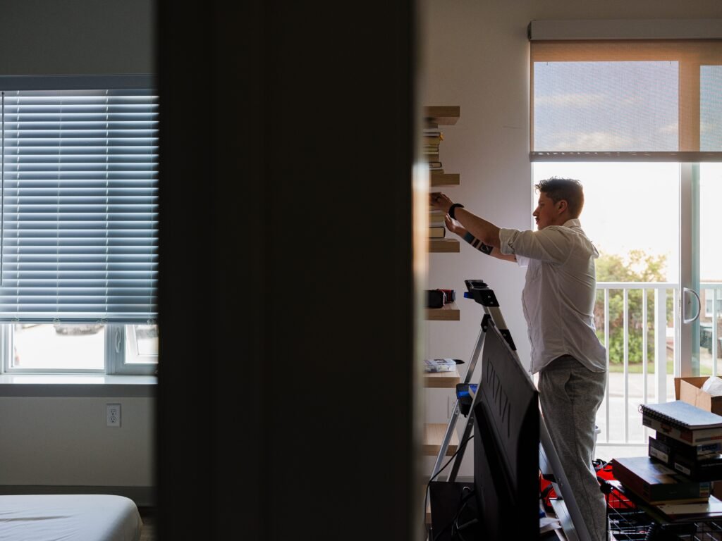 More and more middle-income Americans are struggling to make rent