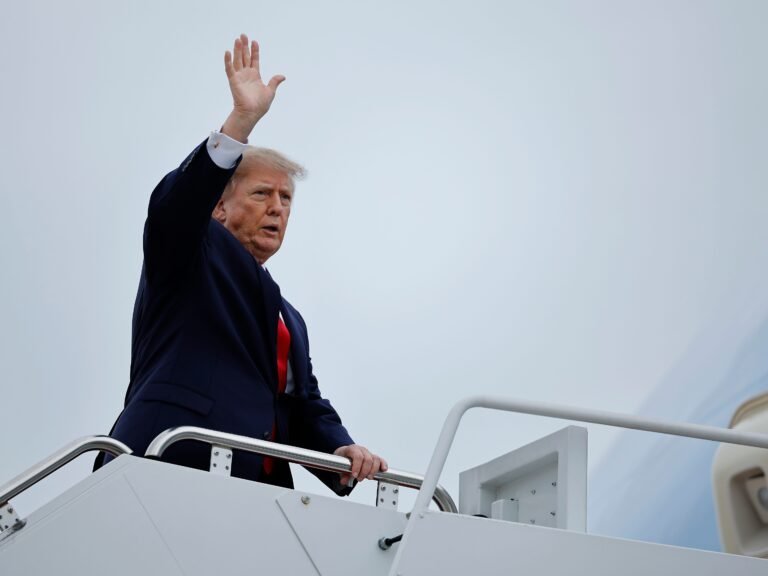 White House blocks CNN from traveling with Trump on Air Force One