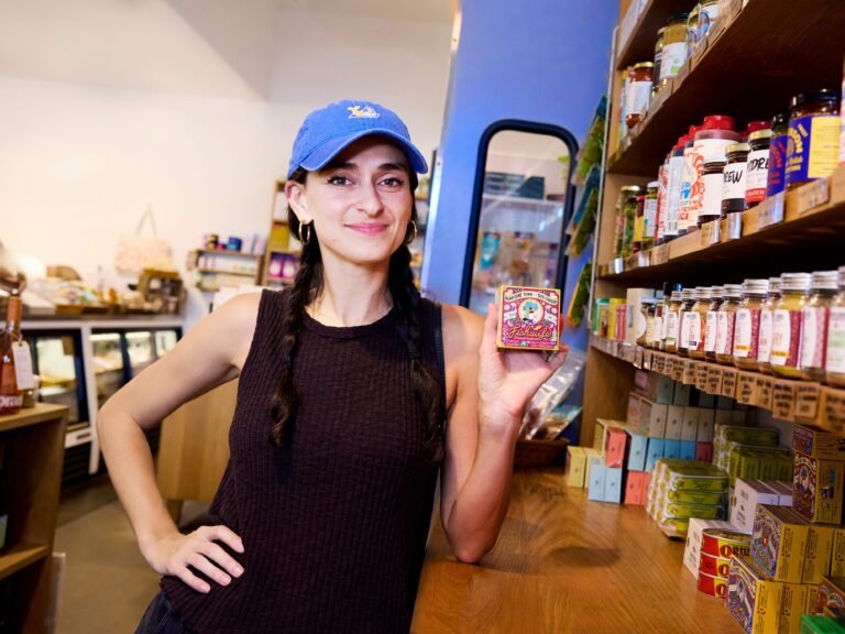 I’m the CEO of Fishwife. I rely on 'monkey bar' meetings and 8-mile runs to get things done.