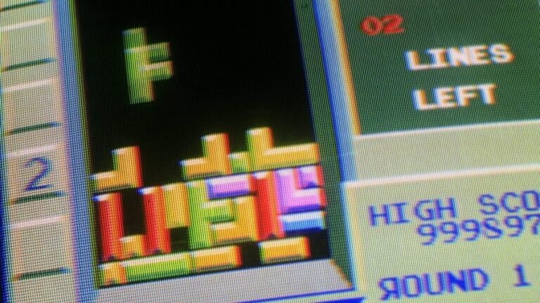 Tetris suggests White House 'Build the Wall' game infringes copyright