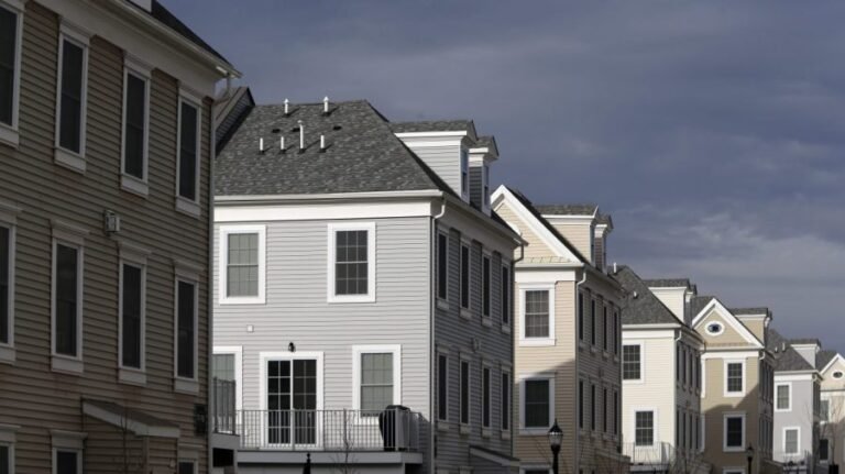 Benchmark mortgage rate hits highest mark in more than a year