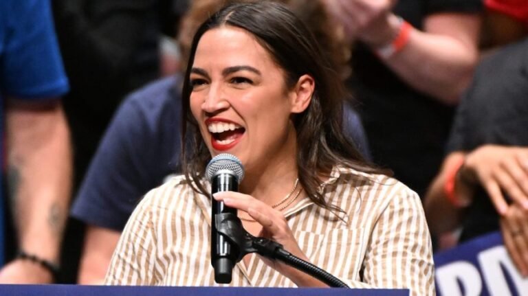 Ocasio-Cortez backs Nixon in Florida Senate race
