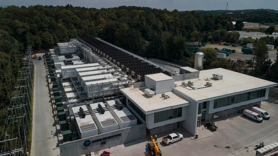 Debunking political fearmongering over data centers 