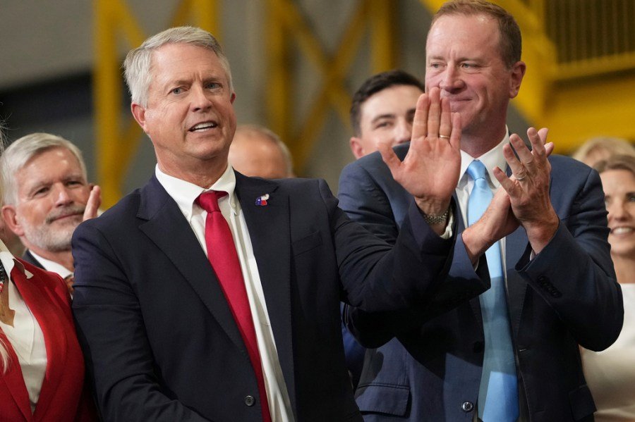 Inflation and tariffs shake Republican-leaning states in the Midwest