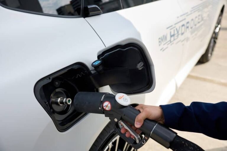 BMW Gives Us A Closer Look At The iX5 Hydrogen In New Video