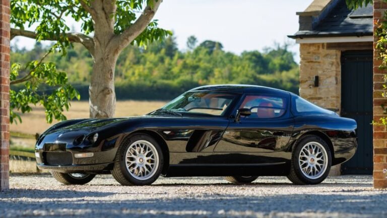 New Bristol Fighter sports car gets V10 power and gullwing doors