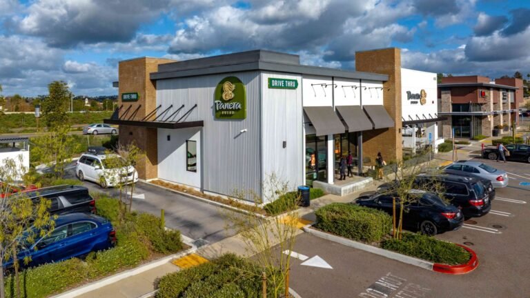 New-Construction Vista Strip Center Goes to Institutional Buyer