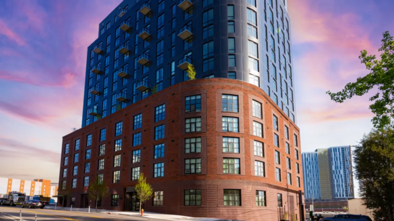 Camden Pays $88.6M for Nashville Apartment Highrise