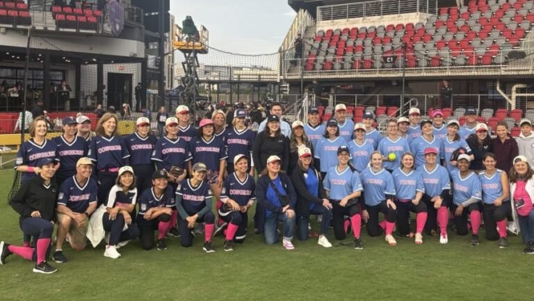 Capitol press corps beat Lawmakers in historically high scoring Congressional Women's Softball Game