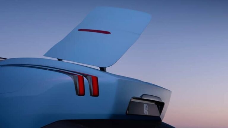 Rolls-Royce Is Torture-Testing This Trunk By Opening And Closing It 15,000 Times