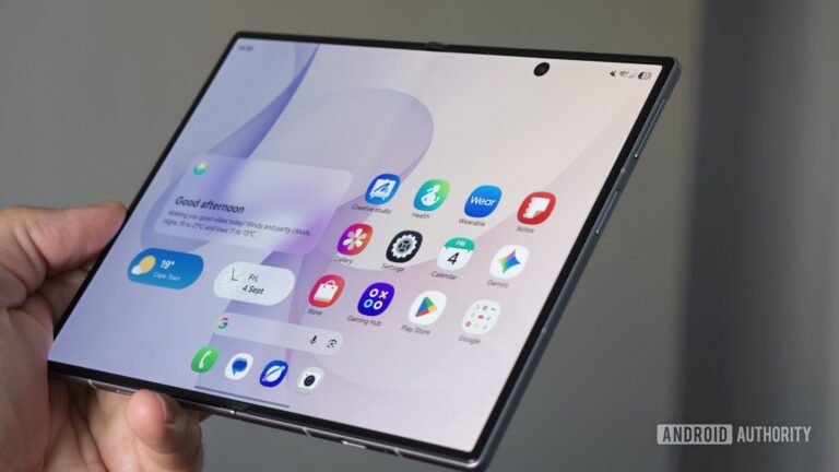 A Galaxy Z Fold 8 bug is putting apps in places where they shouldn’t be — here’s how to fix it