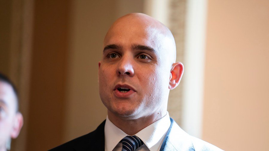Trump political adviser is 'cautiously optimistic' about GOP in upcoming midterms